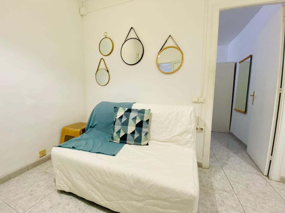 07 Basic Center Barcelona3 1 Apartment Bagian luar foto